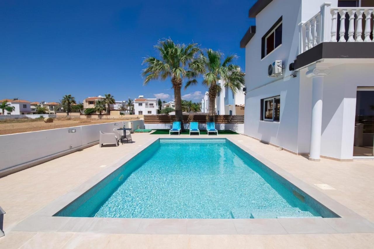 Villa Suncity Boutique Beachfront Ayia Napa Eksteriør billede