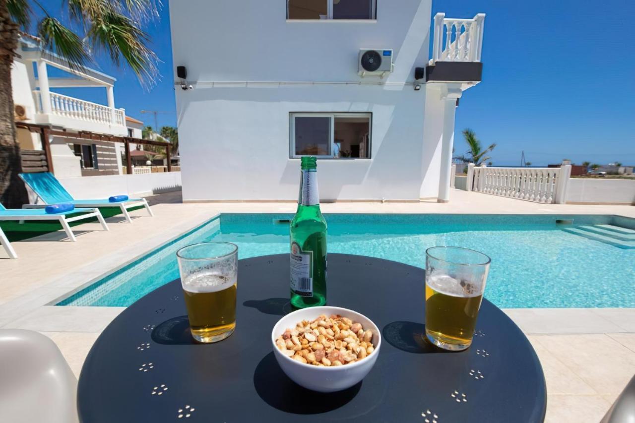 Villa Suncity Boutique Beachfront Ayia Napa Eksteriør billede